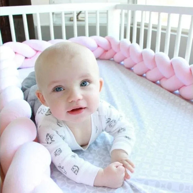 Tour de lit bébé