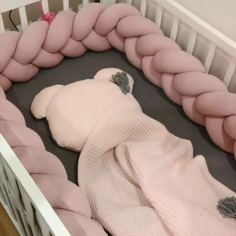 Tour de lit bébé